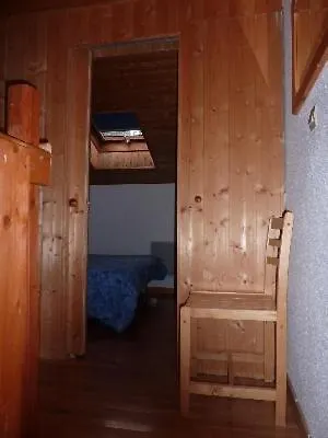 Mont Blanc Soleil E17 Apartment *